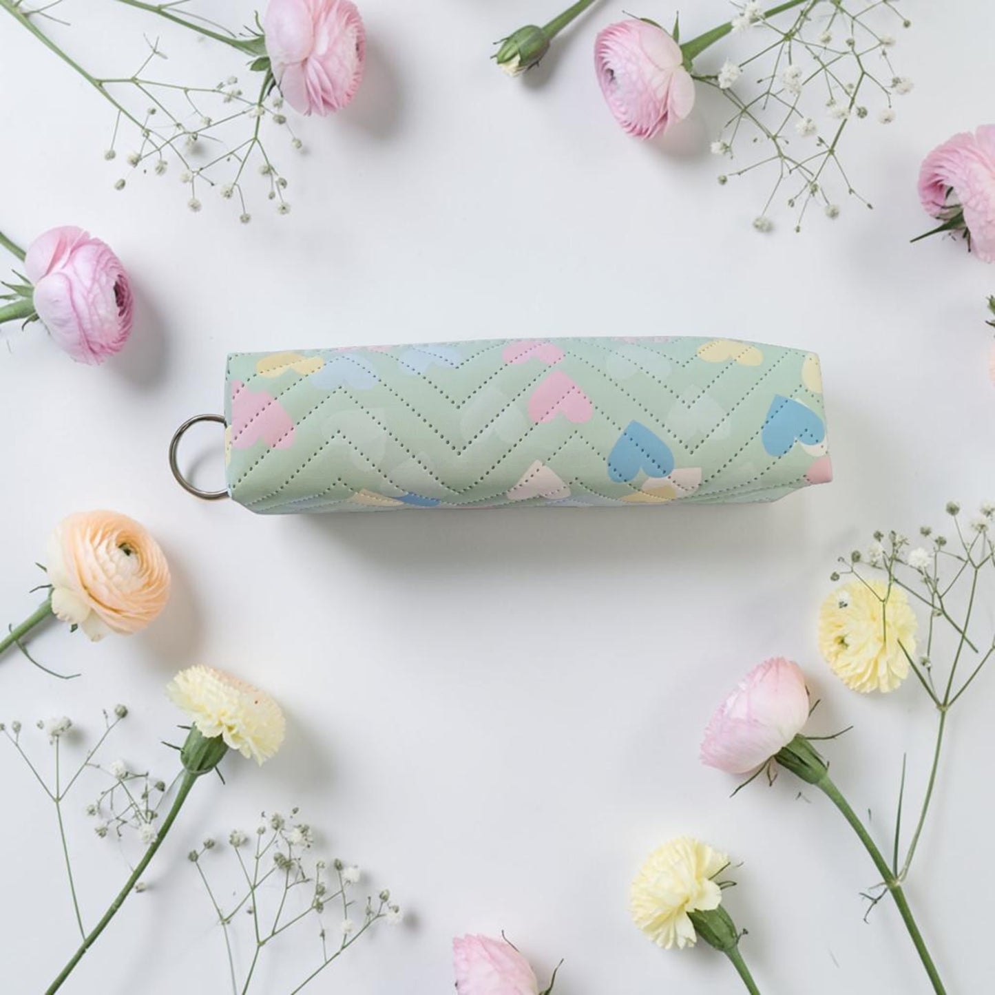 Trousse cœurs pastel